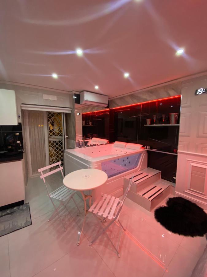 Samm B&B Porta San Gennaro Napoli Eksteriør billede